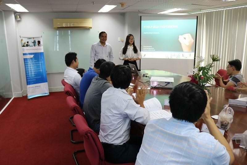 Khai giảng khoá đào tạo IT Helpdesk Chuyên Nghiệp
