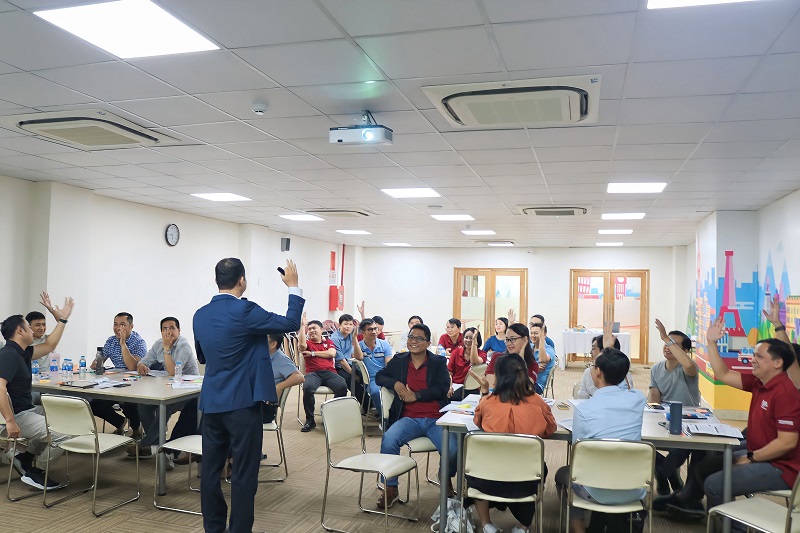 Khai giảng khoá Đào tạo IT Project Management Professional cho VUS